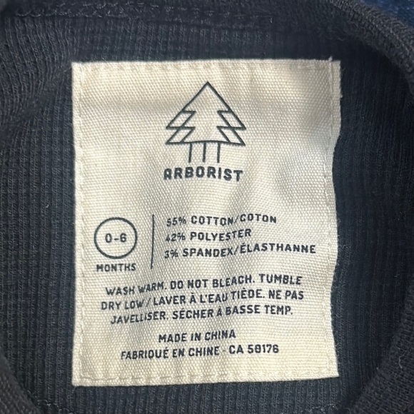 Arborist - NWOT - Playful Black and Pink Hockey design Footie - Picture 2 of 5